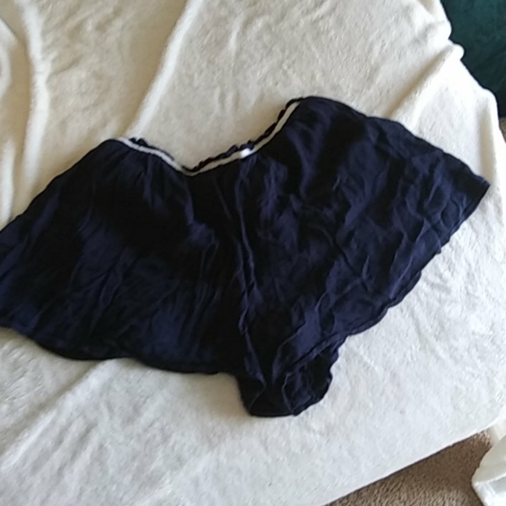 Shorts - Picture 2 of 2